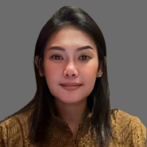 Regina Yura F.S, S.H,CP.s